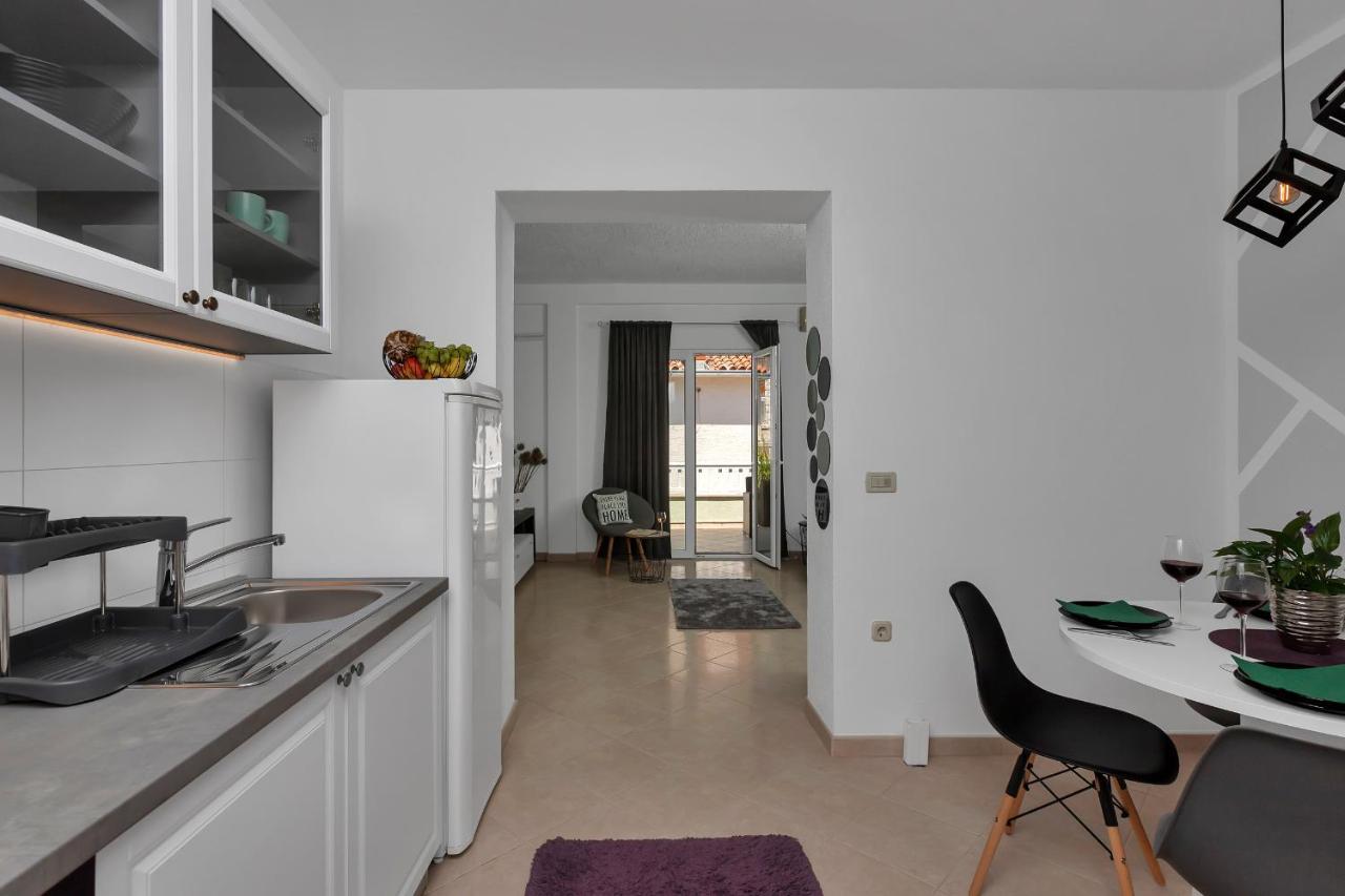 Apartmani Luna Baška Voda Kültér fotó