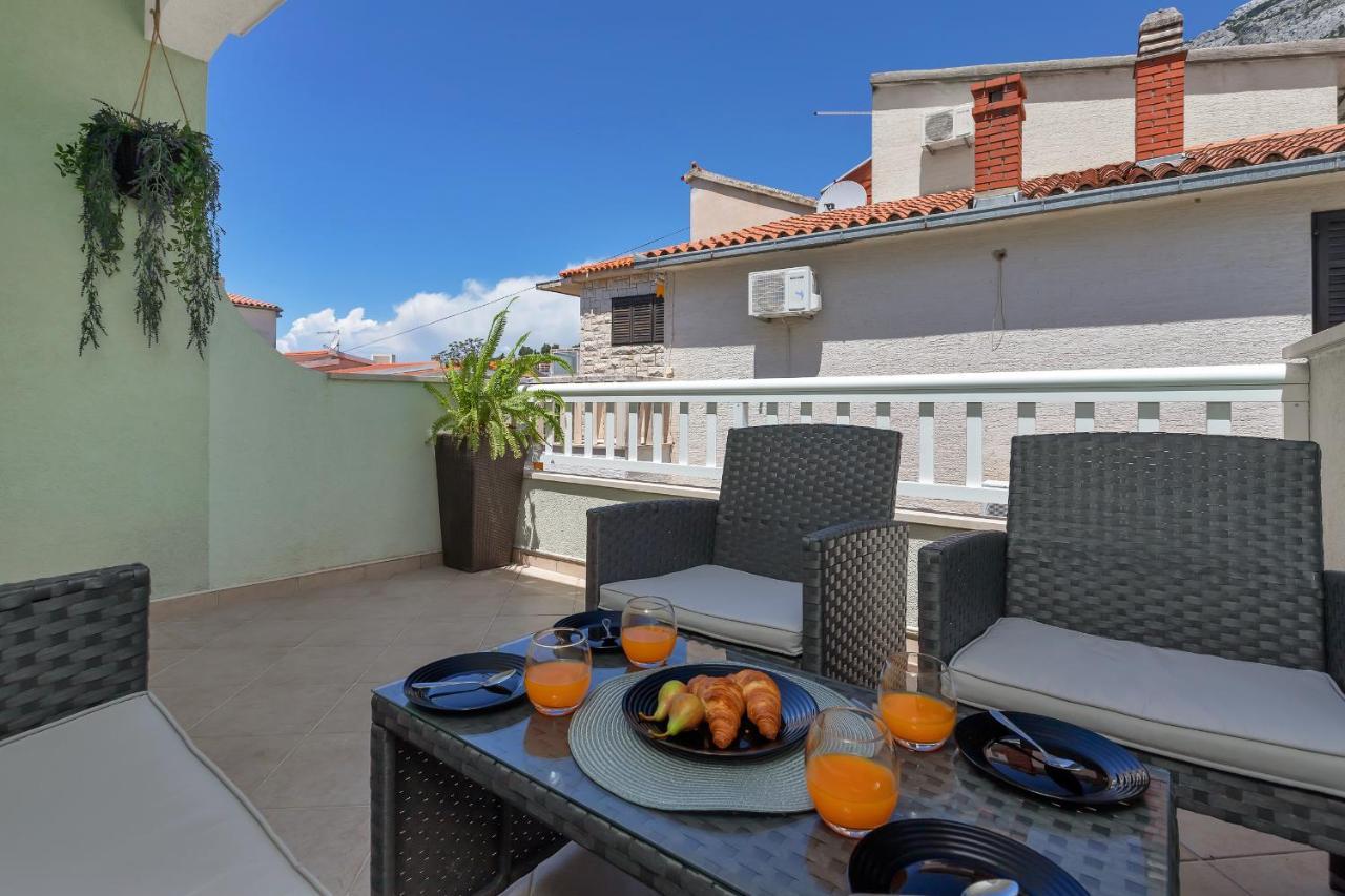 Apartmani Luna Baška Voda Kültér fotó