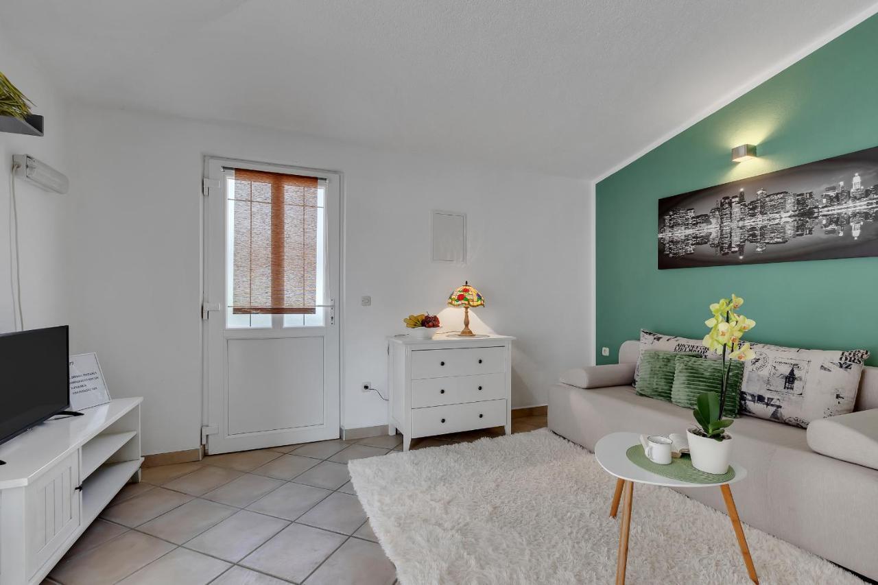 Apartmani Luna Baška Voda Kültér fotó