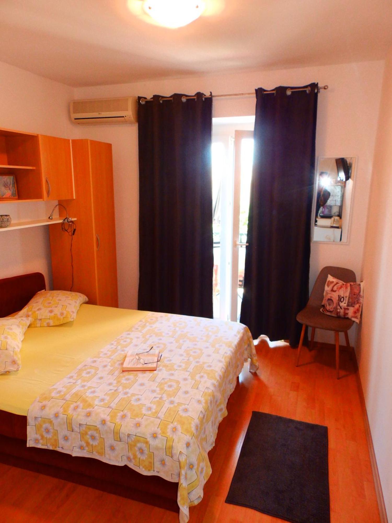 Apartmani Luna Baška Voda Szoba fotó